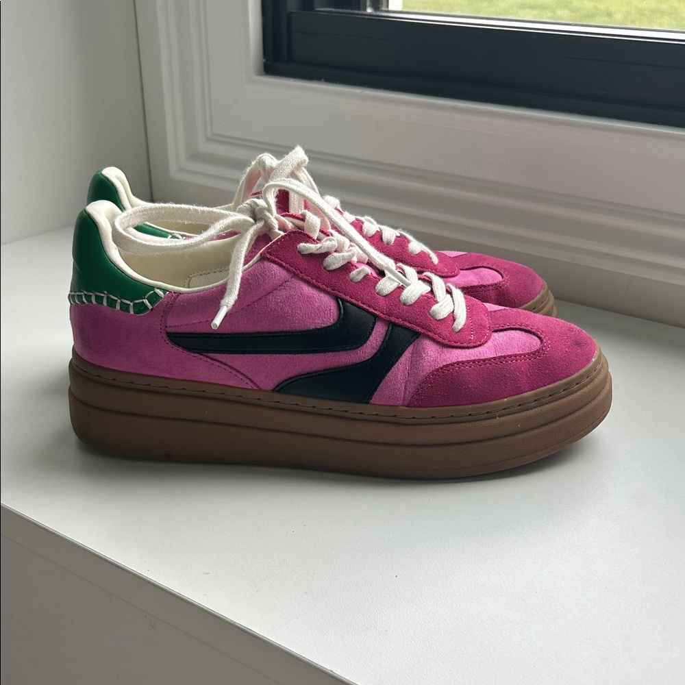 Women’s Pink Suede Platform Sneakers with Green Heel Accent